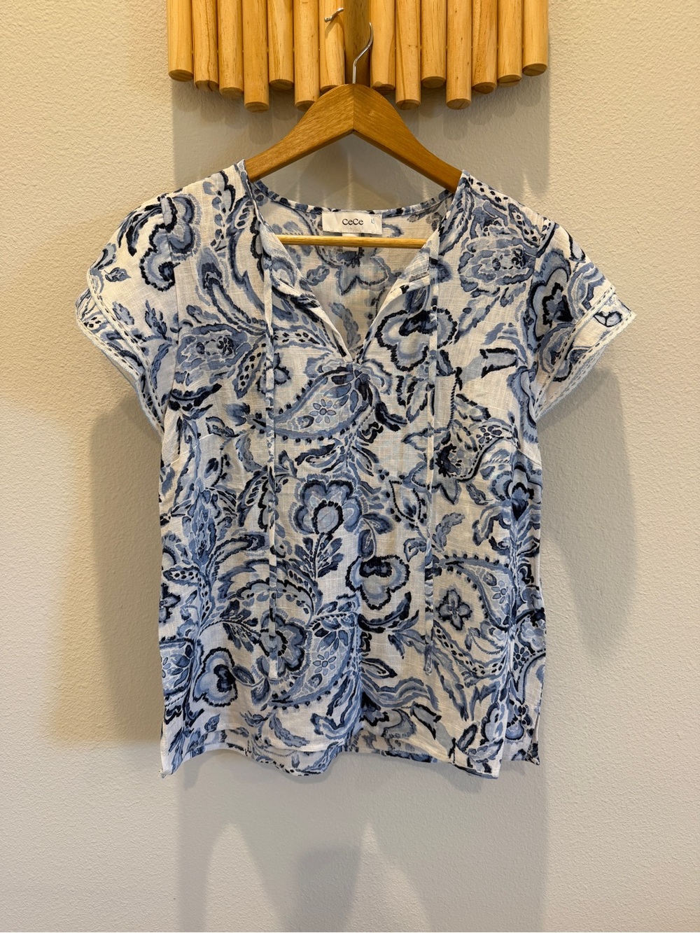 CeCe Blue Floral V-Neck Linen Short Sleeve Top